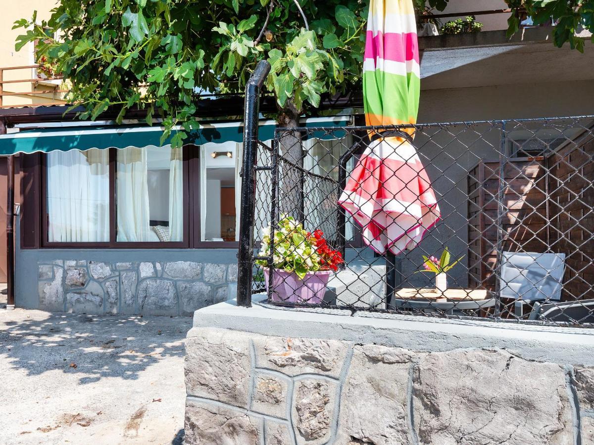 Studio Apartment "Kalina" 550 M From Sea Rijeka Bagian luar foto