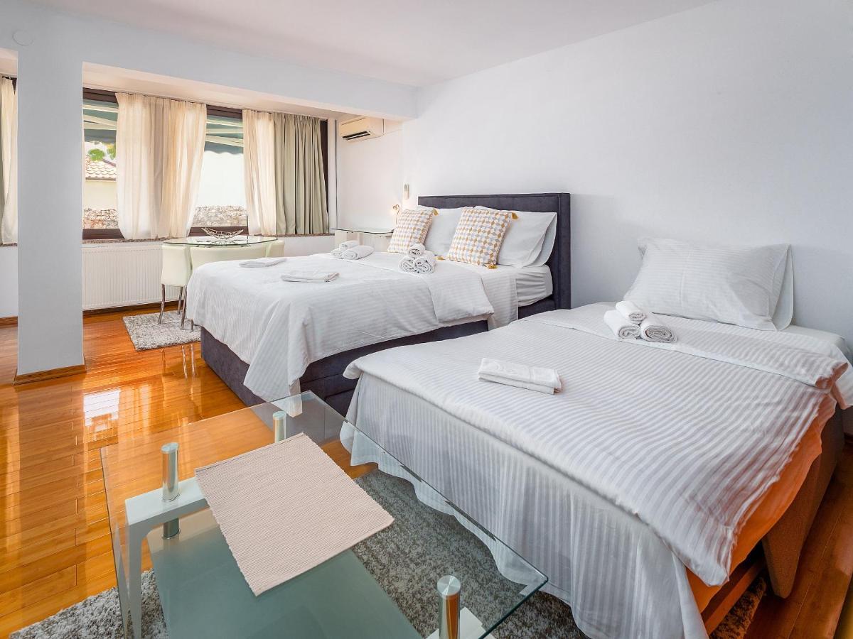 Studio Apartment "Kalina" 550 M From Sea Rijeka Bagian luar foto