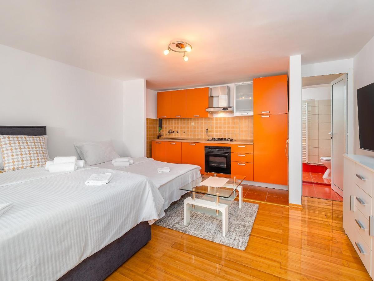 Studio Apartment "Kalina" 550 M From Sea Rijeka Bagian luar foto