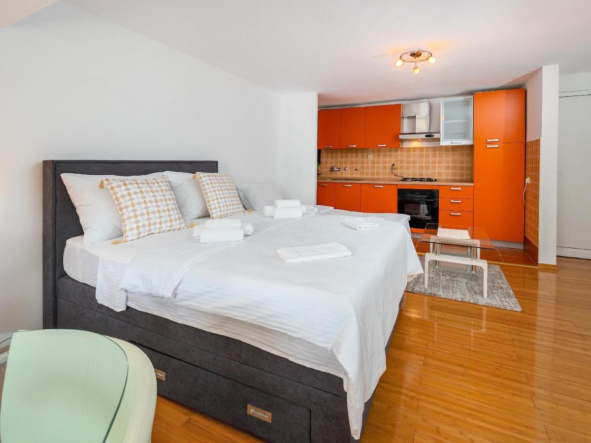 Studio Apartment "Kalina" 550 M From Sea Rijeka Bagian luar foto